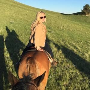 Meet your Posher, Lydia